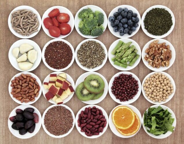 انواع محصولات رژیم غذایی روی صفحات